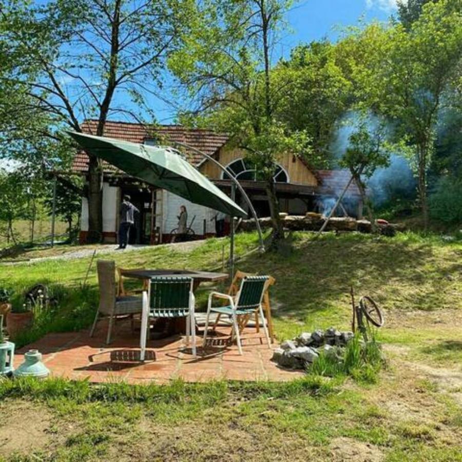 Landhaus Hideaway Ruheoase Pool Apartment Pirching am Traubenberg ภายนอก รูปภาพ